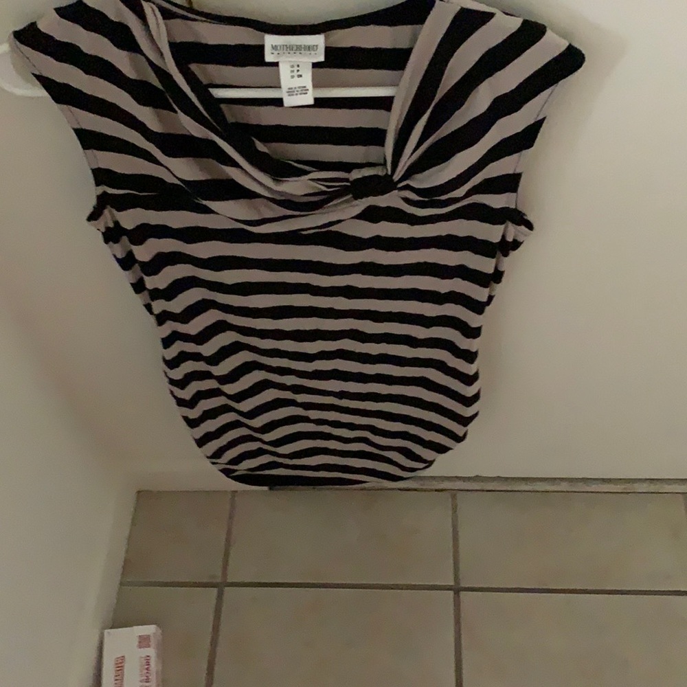 Motherhood maternity shirt size small
